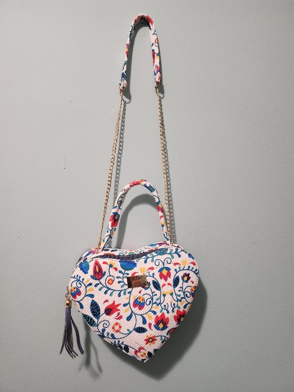 Handmade Heart-Shaped Jute (Yute) Mexican Bag – White Floral